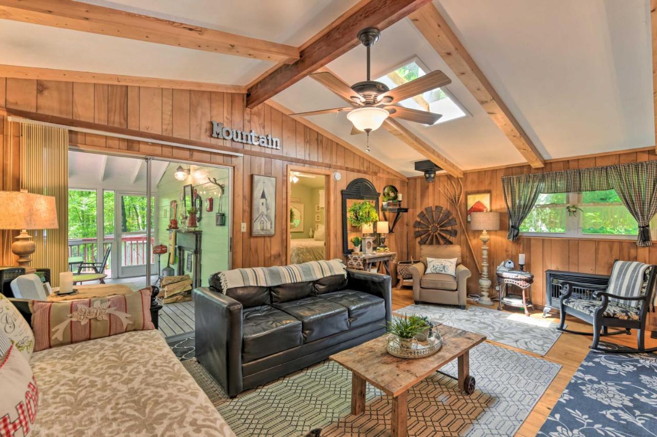 Tranquil Creekside Cottage With Deck And Lanai Франклин Экстерьер фото