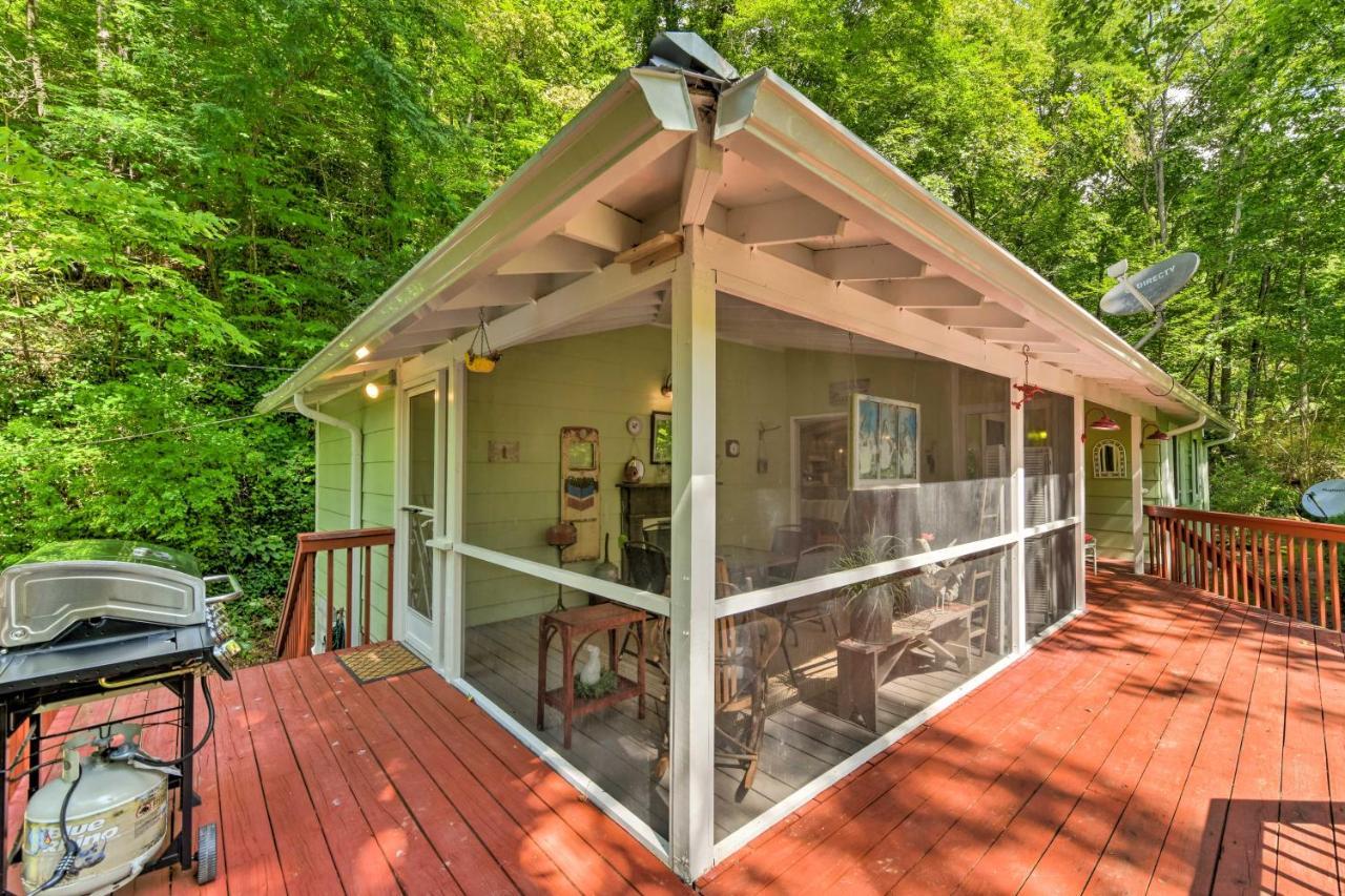 Tranquil Creekside Cottage With Deck And Lanai Франклин Экстерьер фото