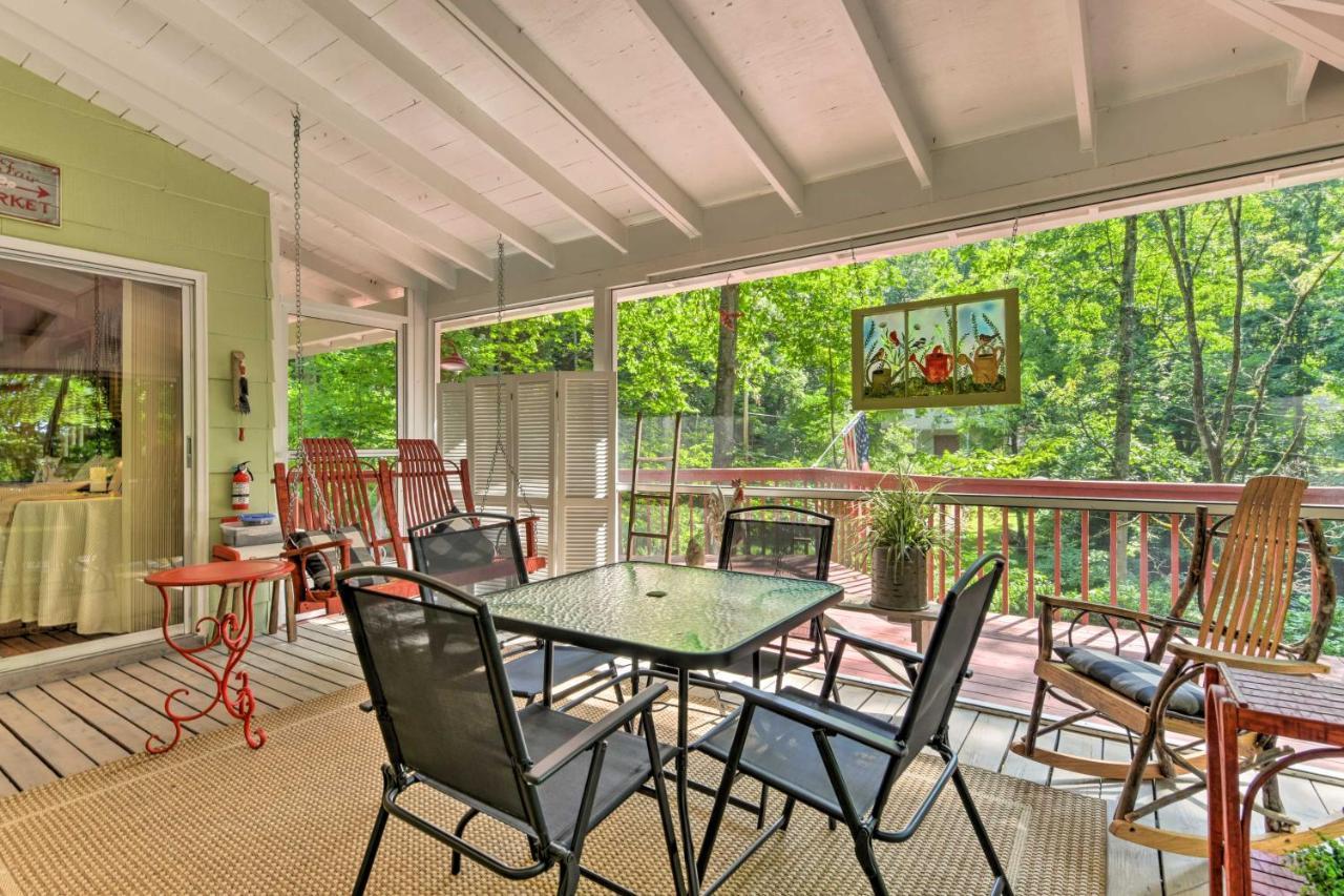 Tranquil Creekside Cottage With Deck And Lanai Франклин Экстерьер фото